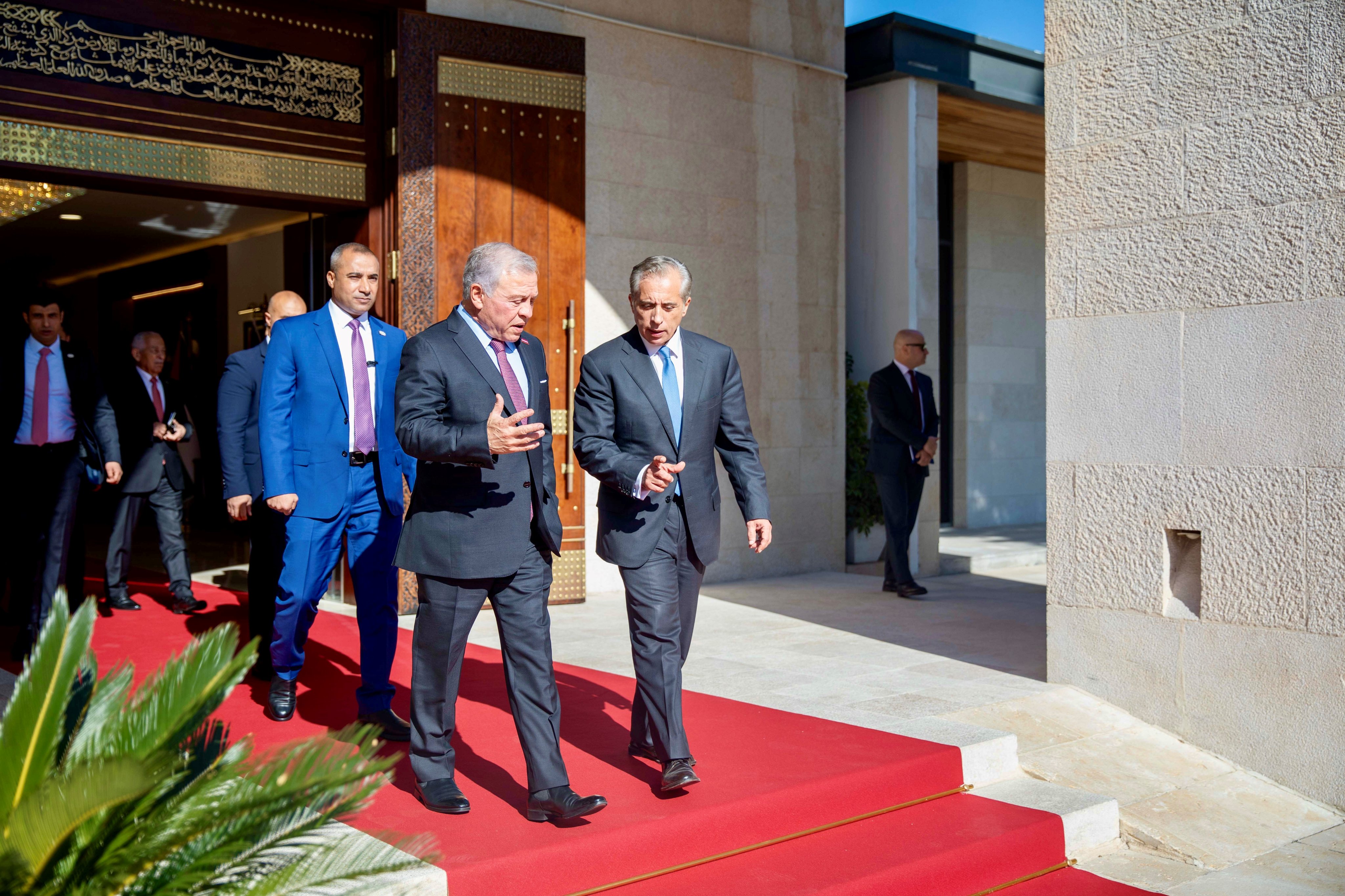 Madar Al-Saa Images 0.48313864529617745