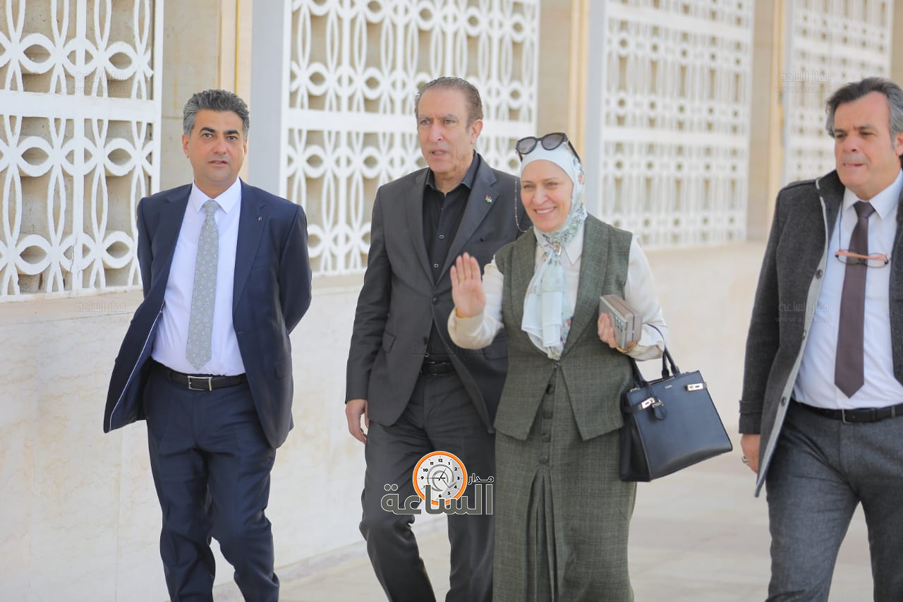 Madar Al-Saa Images 0.8256371846632096