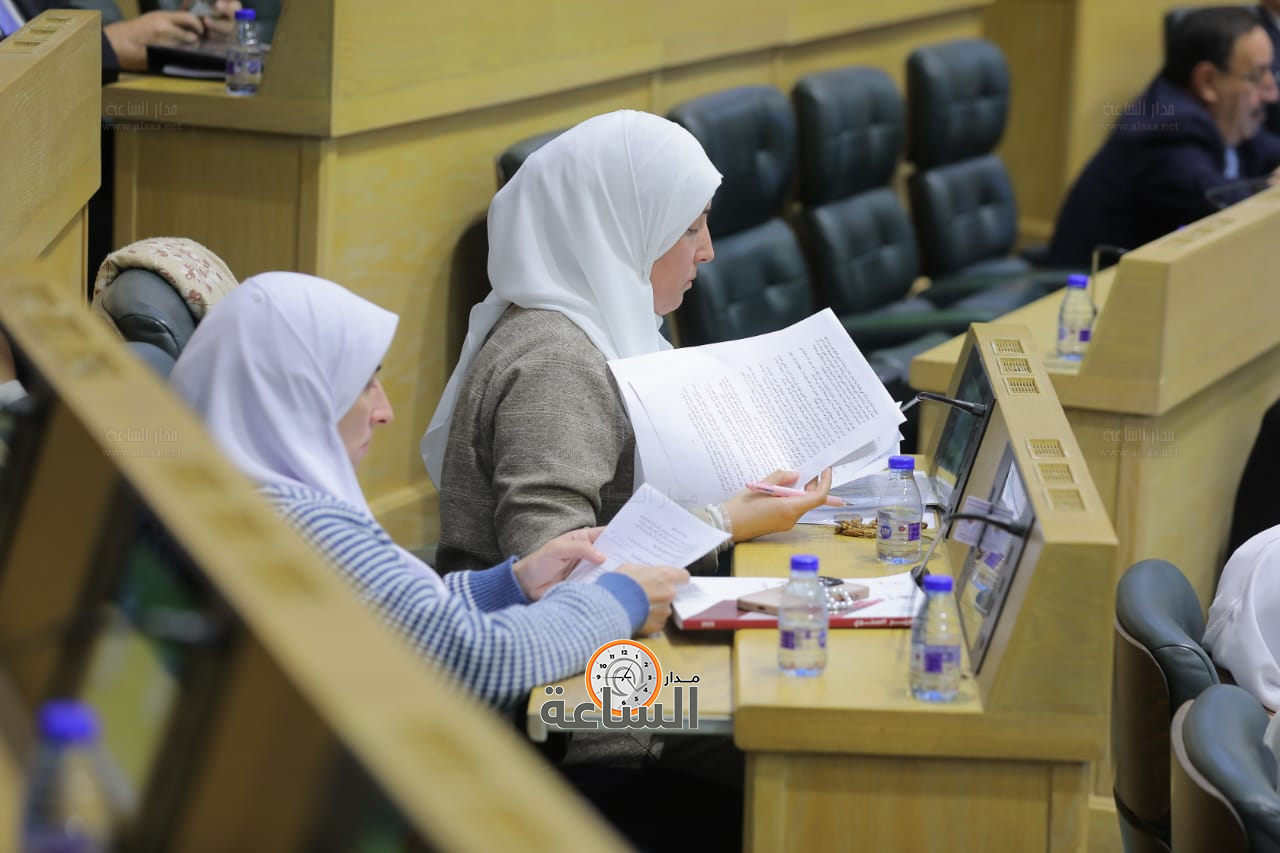 Madar Al-Saa Images 0.3147323242494926