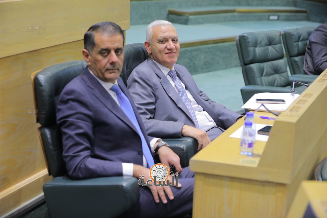 Madar Al-Saa Images 0.170406797339697