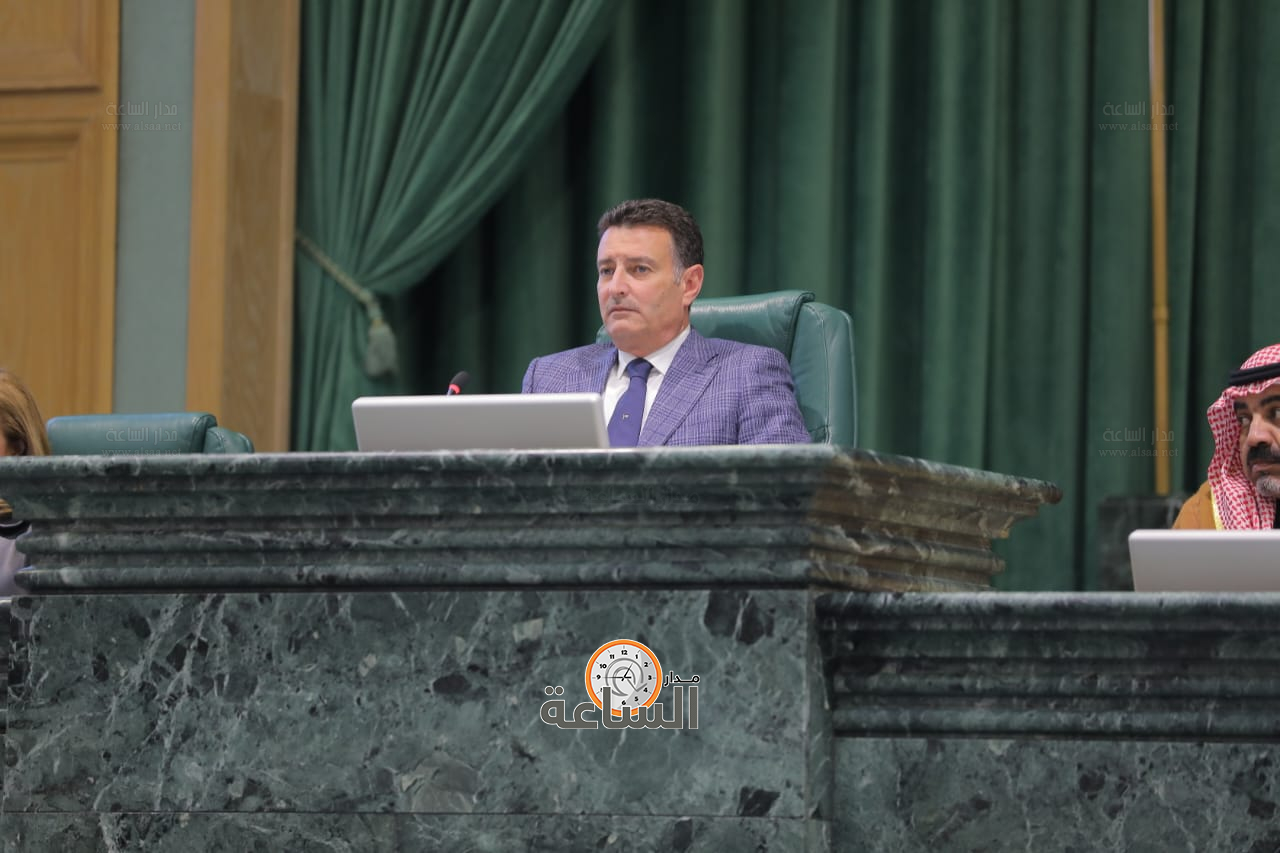 Madar Al-Saa Images 0.8775409568061348