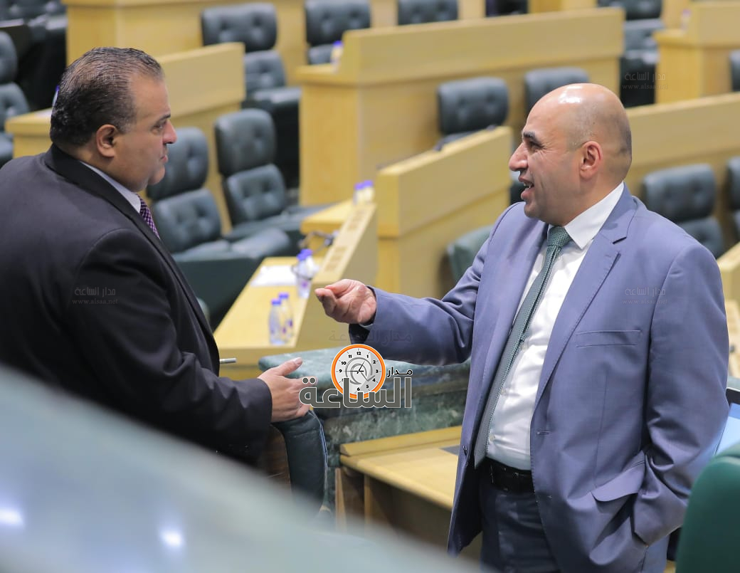 Madar Al-Saa Images 0.043447340428384384