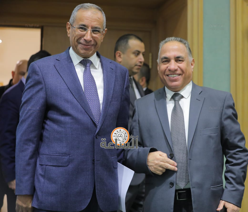 Madar Al-Saa Images 0.9383510490459324