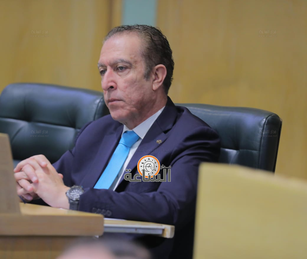 Madar Al-Saa Images 0.8659075057789798