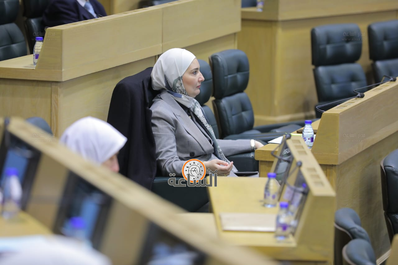 Madar Al-Saa Images 0.9859139943837179