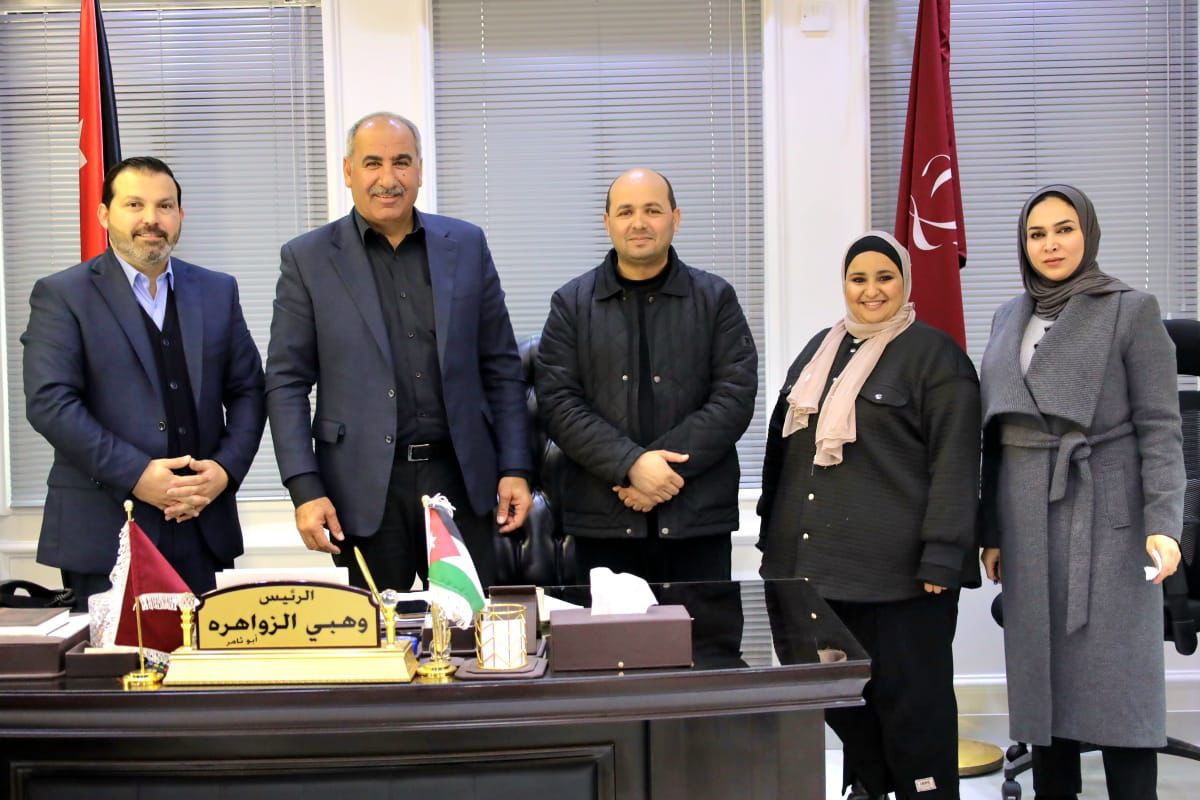 Madar Al-Saa Images 0.44107569615813835