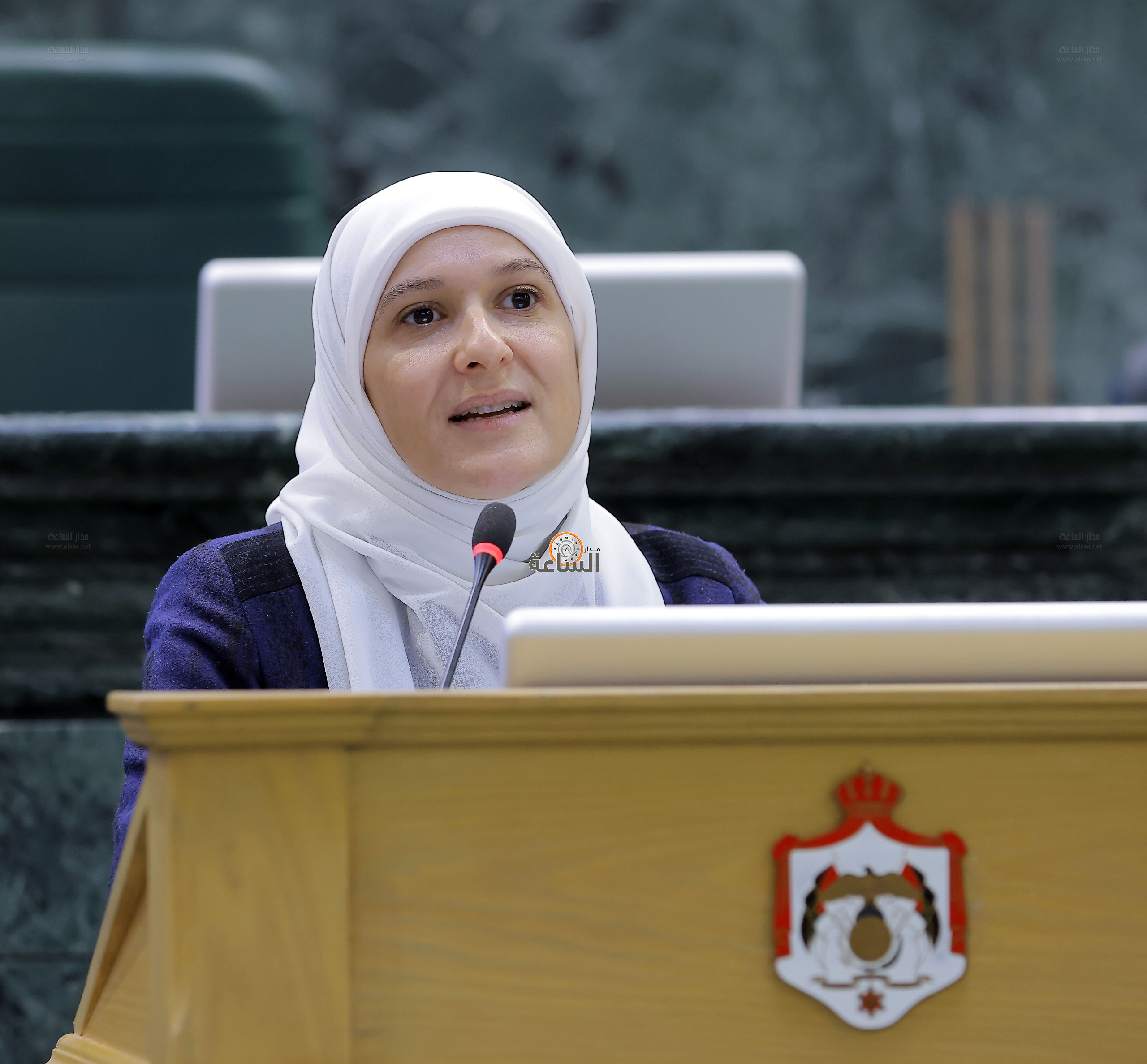 النائب لبنى النمور