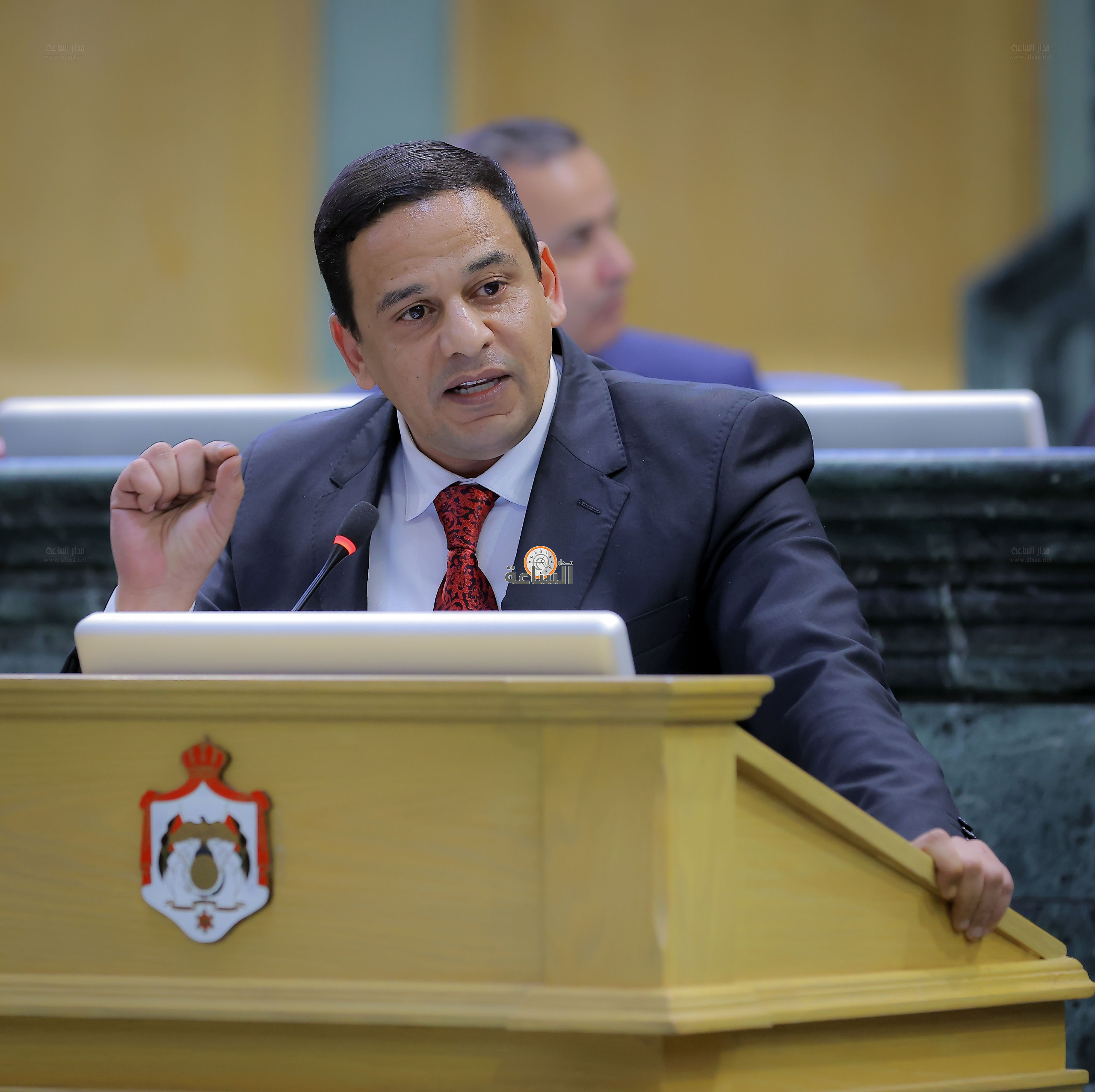 النائب ايمن ابو هنية