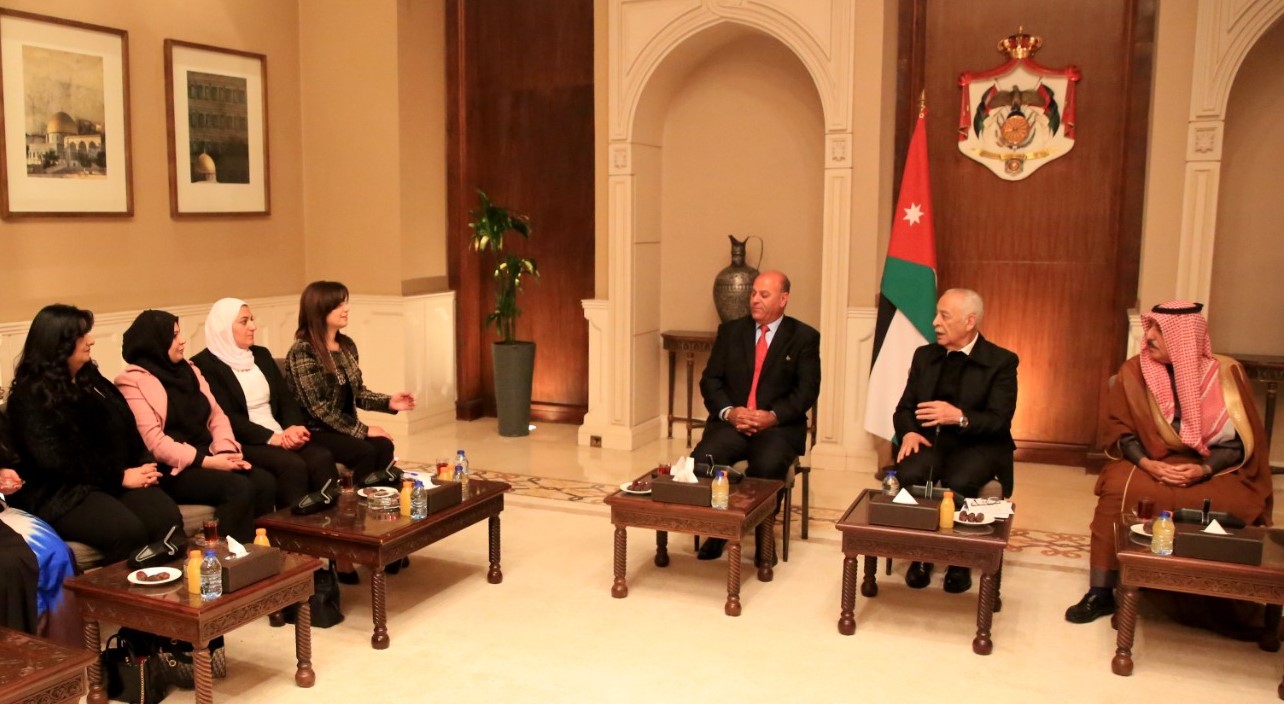 Madar Al-Saa Images 0.2996010693598652