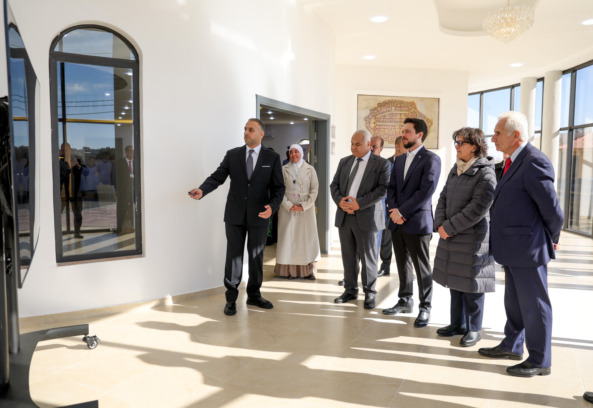 Madar Al-Saa Images 0.9234311207854577