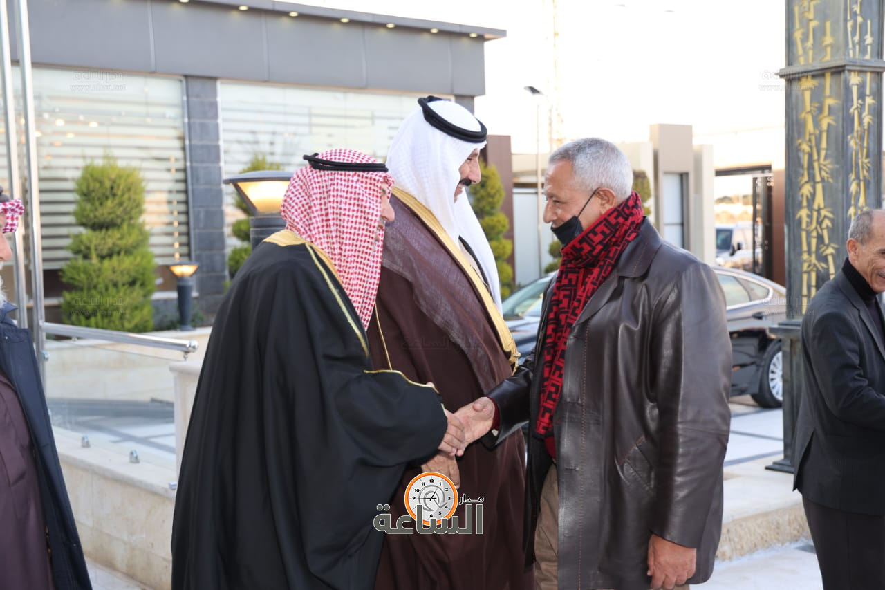 Madar Al-Saa Images 0.2618837230481279