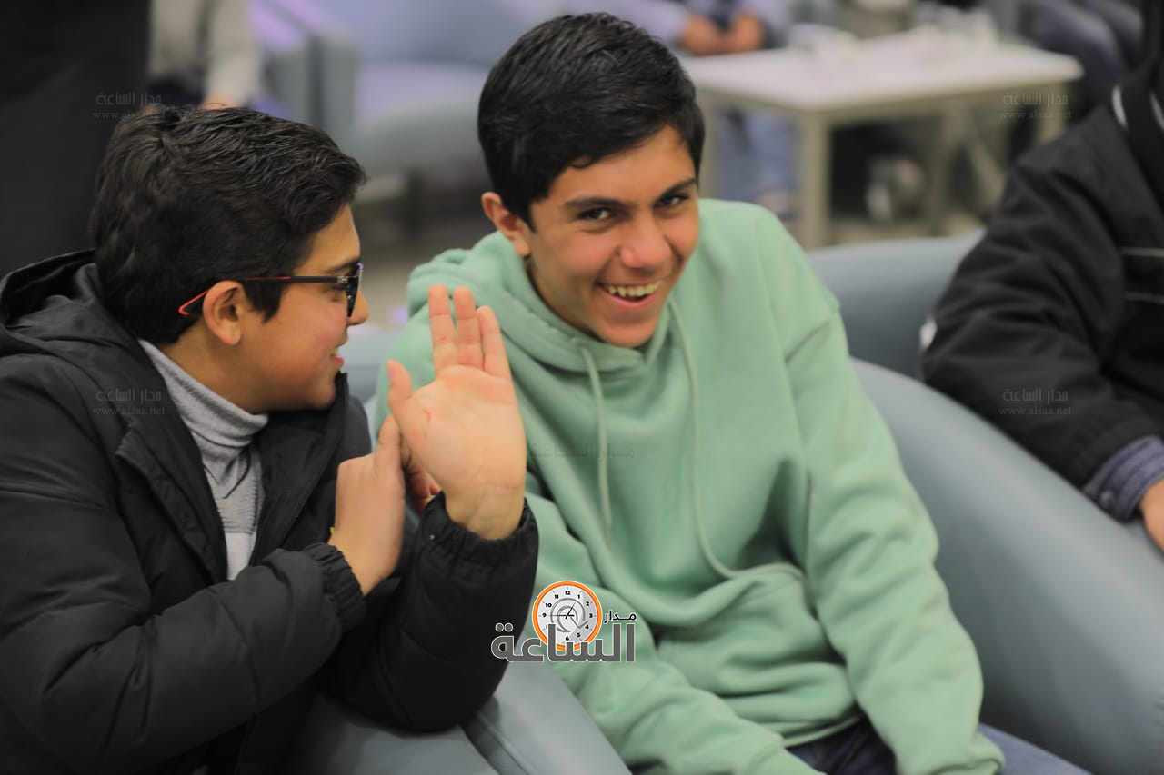 Madar Al-Saa Images 0.6140186661133706