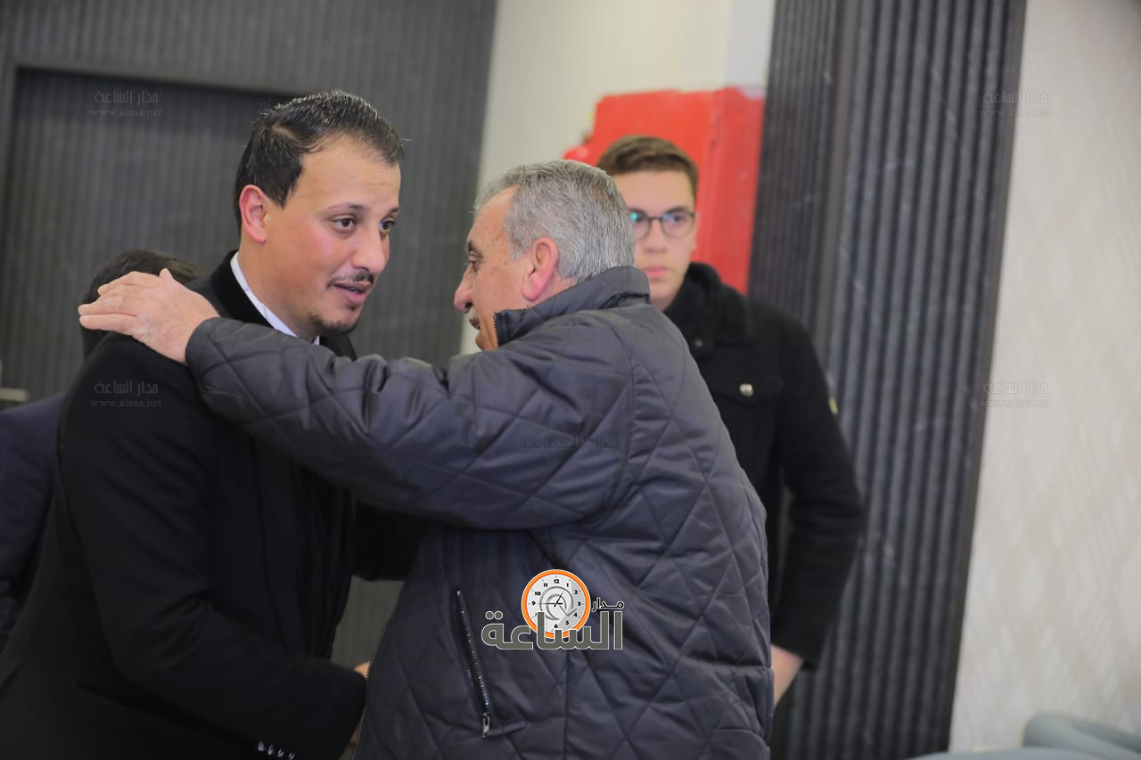 Madar Al-Saa Images 0.6244722657170205