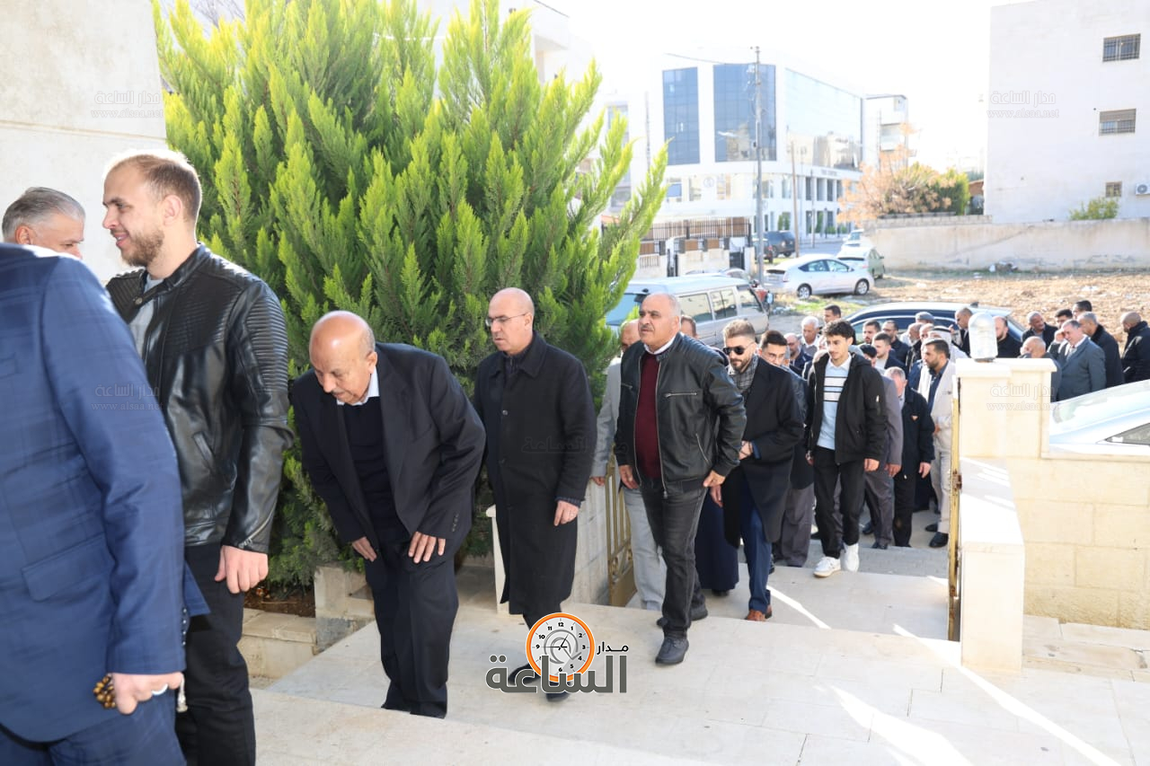 Madar Al-Saa Images 0.833490338810265