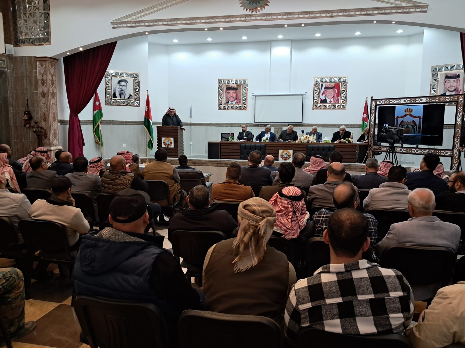 Madar Al-Saa Images 0.9452877285851027