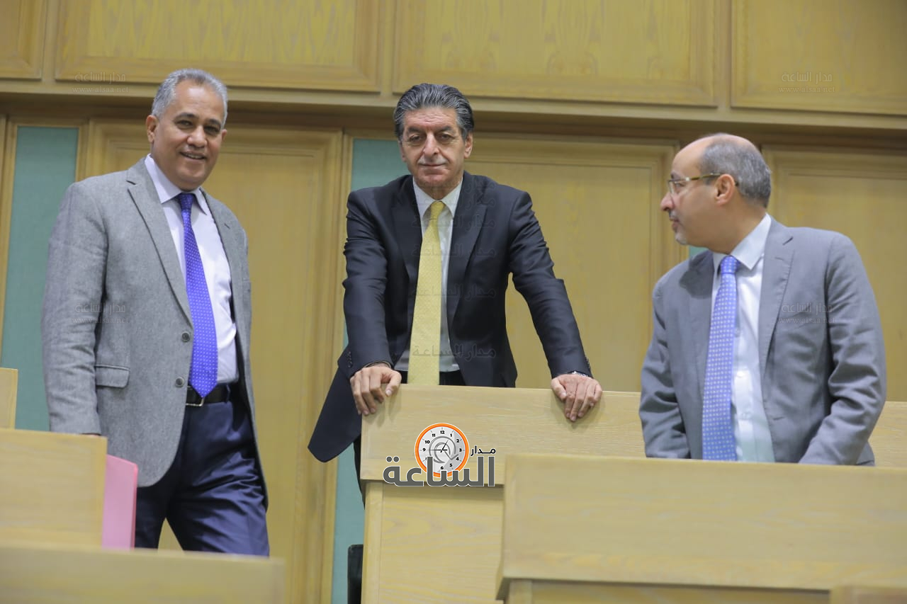 Madar Al-Saa Images 0.3818756445054201