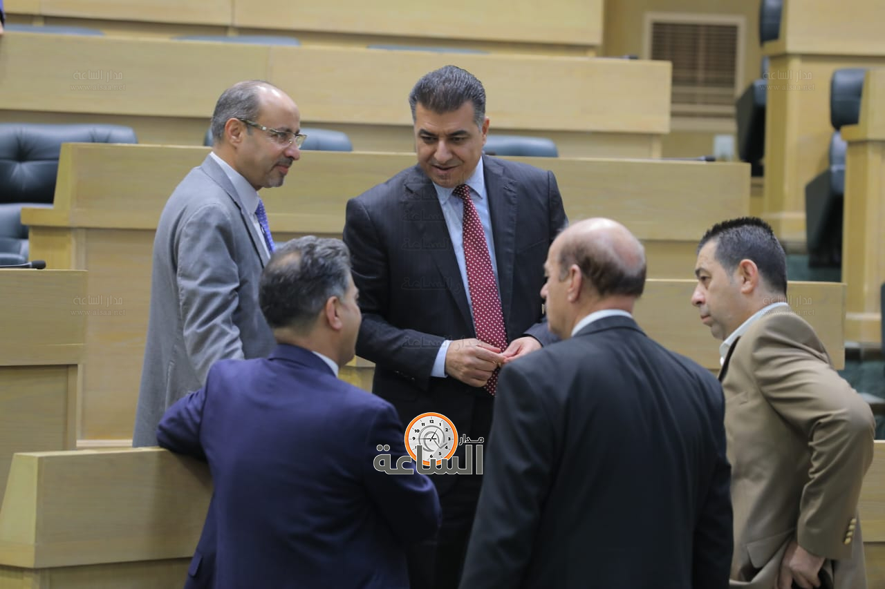 Madar Al-Saa Images 0.3009936583596313