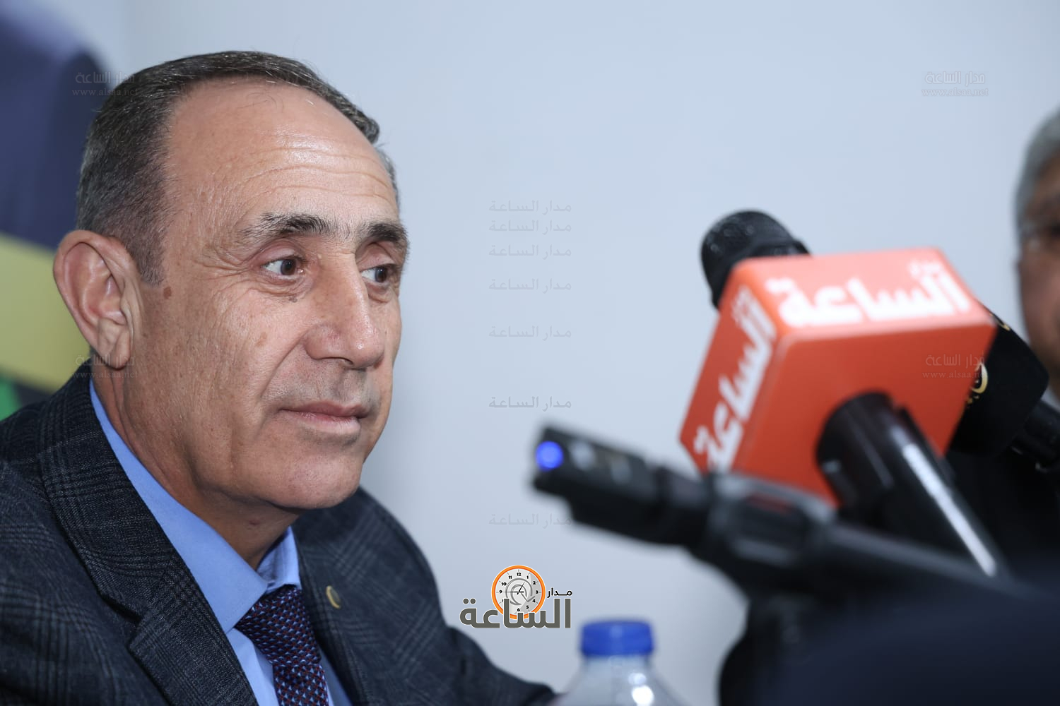 Madar Al-Saa Images 0.6216464329374212