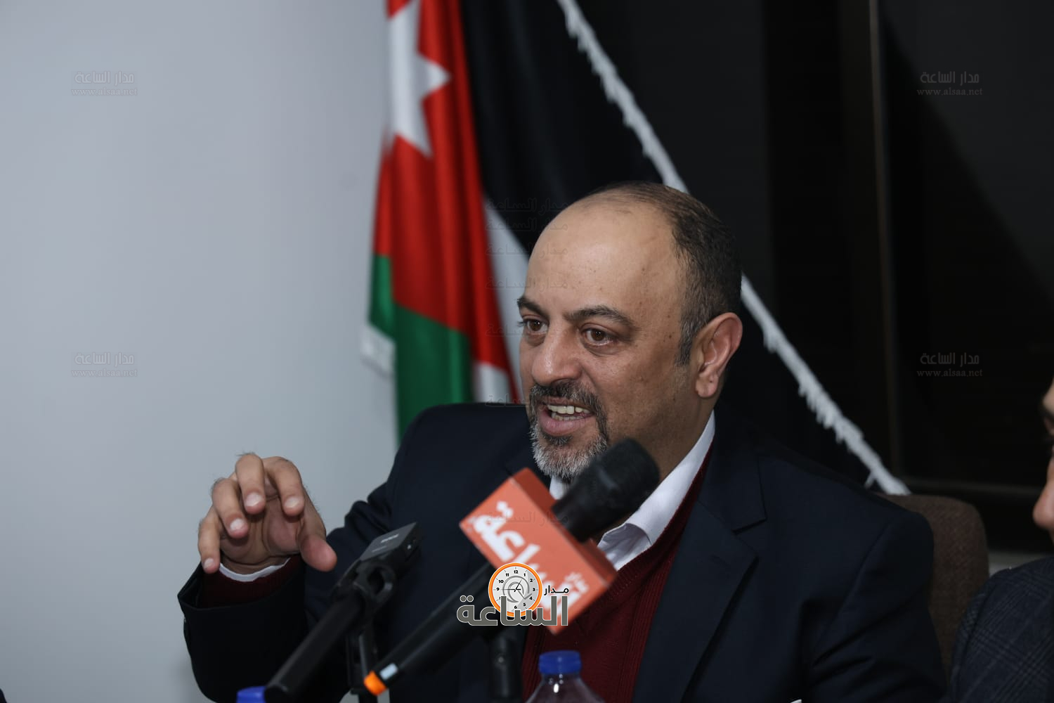 Madar Al-Saa Images 0.06024946980441337