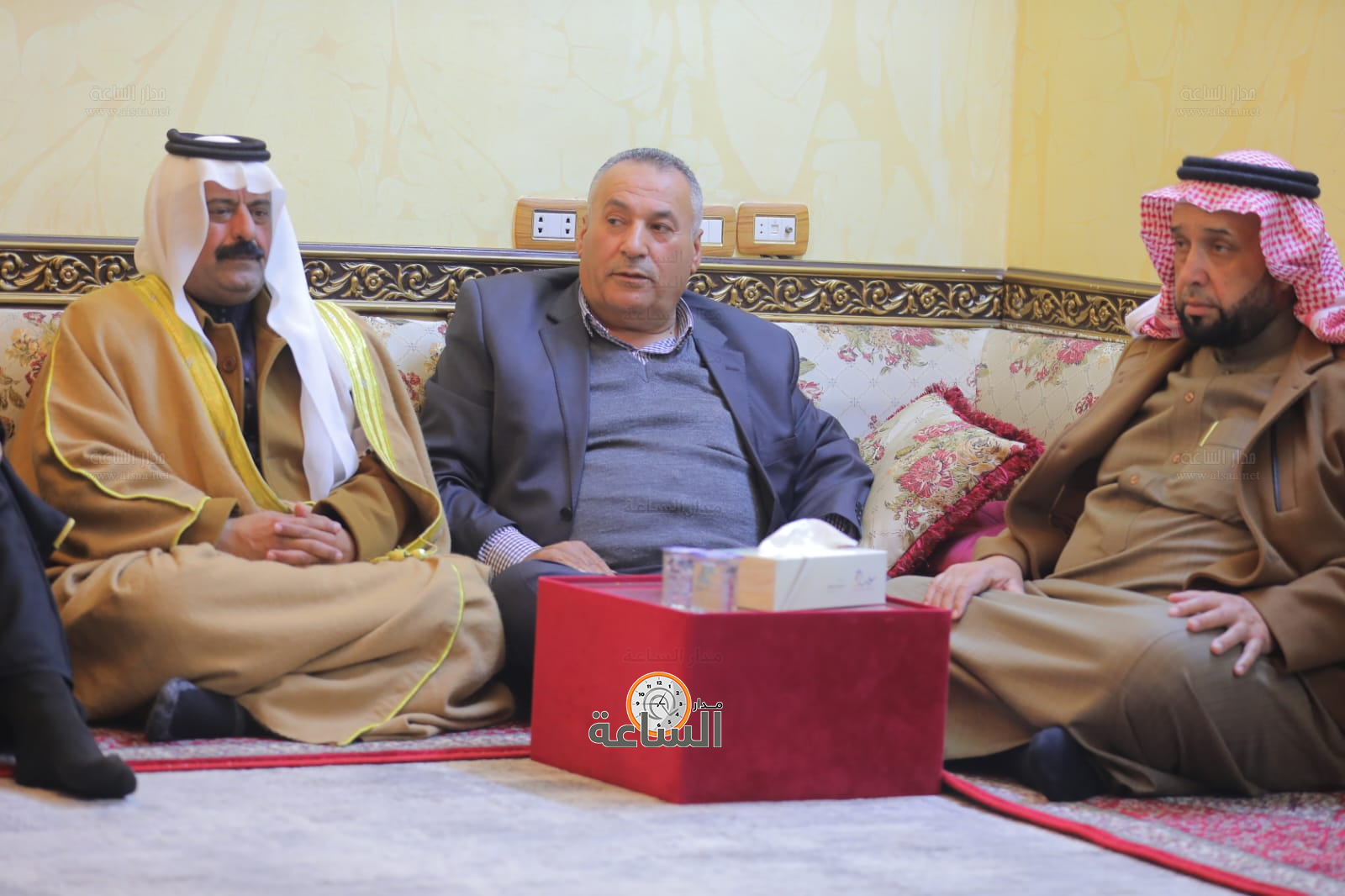 Madar Al-Saa Images 0.9354651503189908