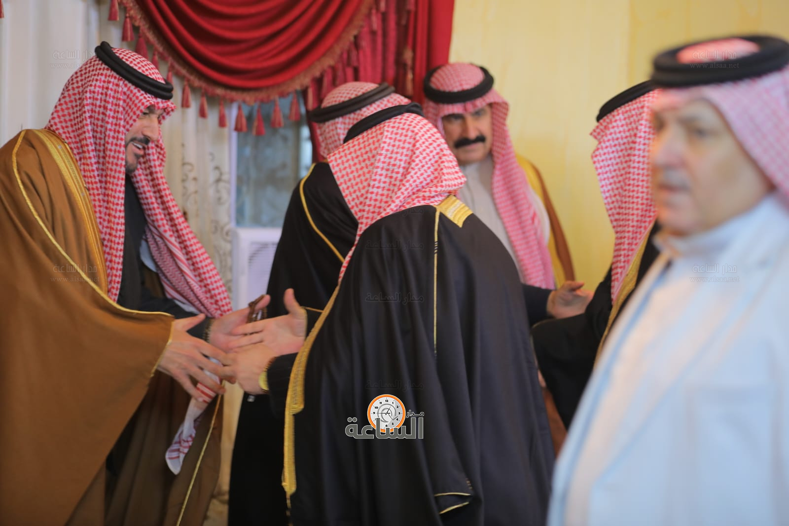 Madar Al-Saa Images 0.35596658058459774