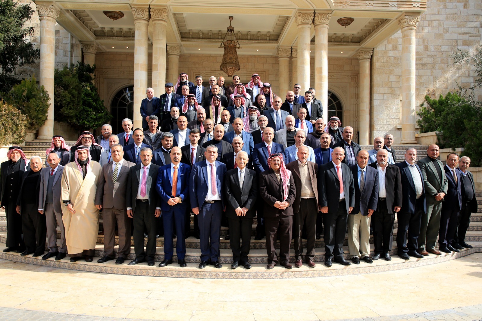 Madar Al-Saa Images 0.5582663160996115