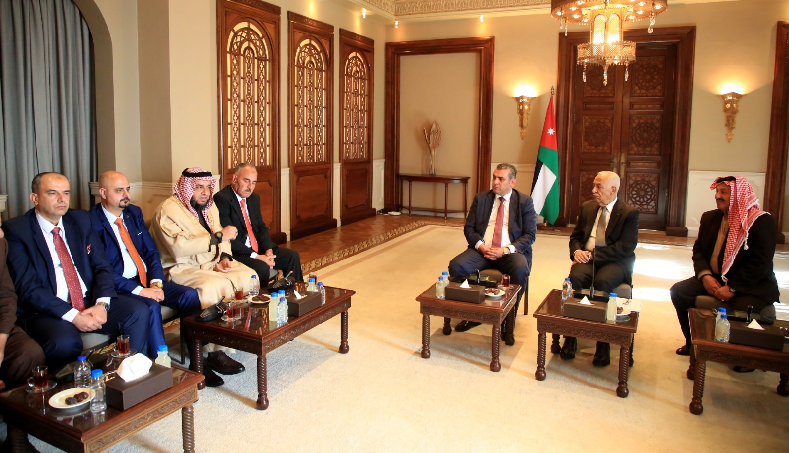 Madar Al-Saa Images 0.29399498139954416