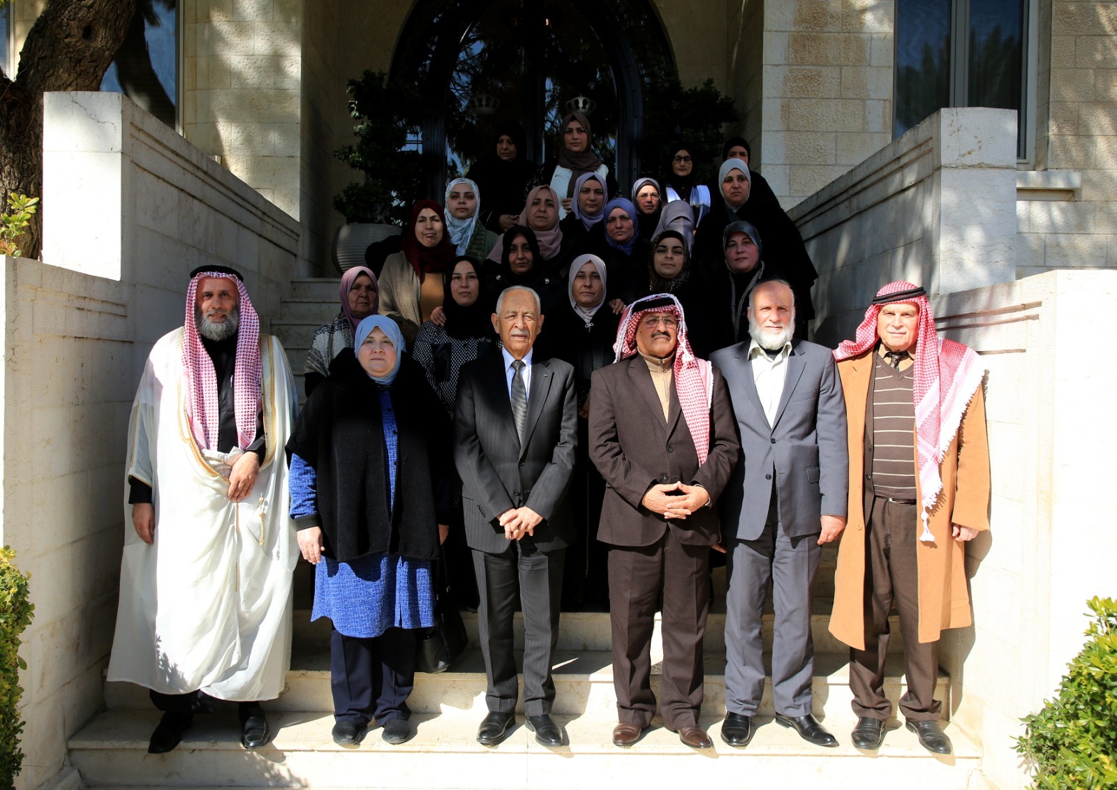 Madar Al-Saa Images 0.7871133625854625