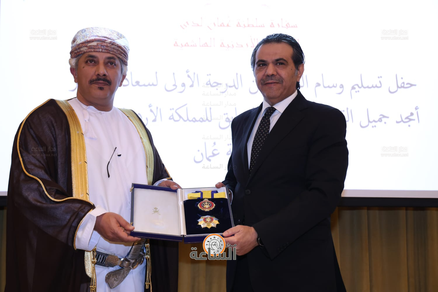 Madar Al-Saa Images 0.11643882585563592