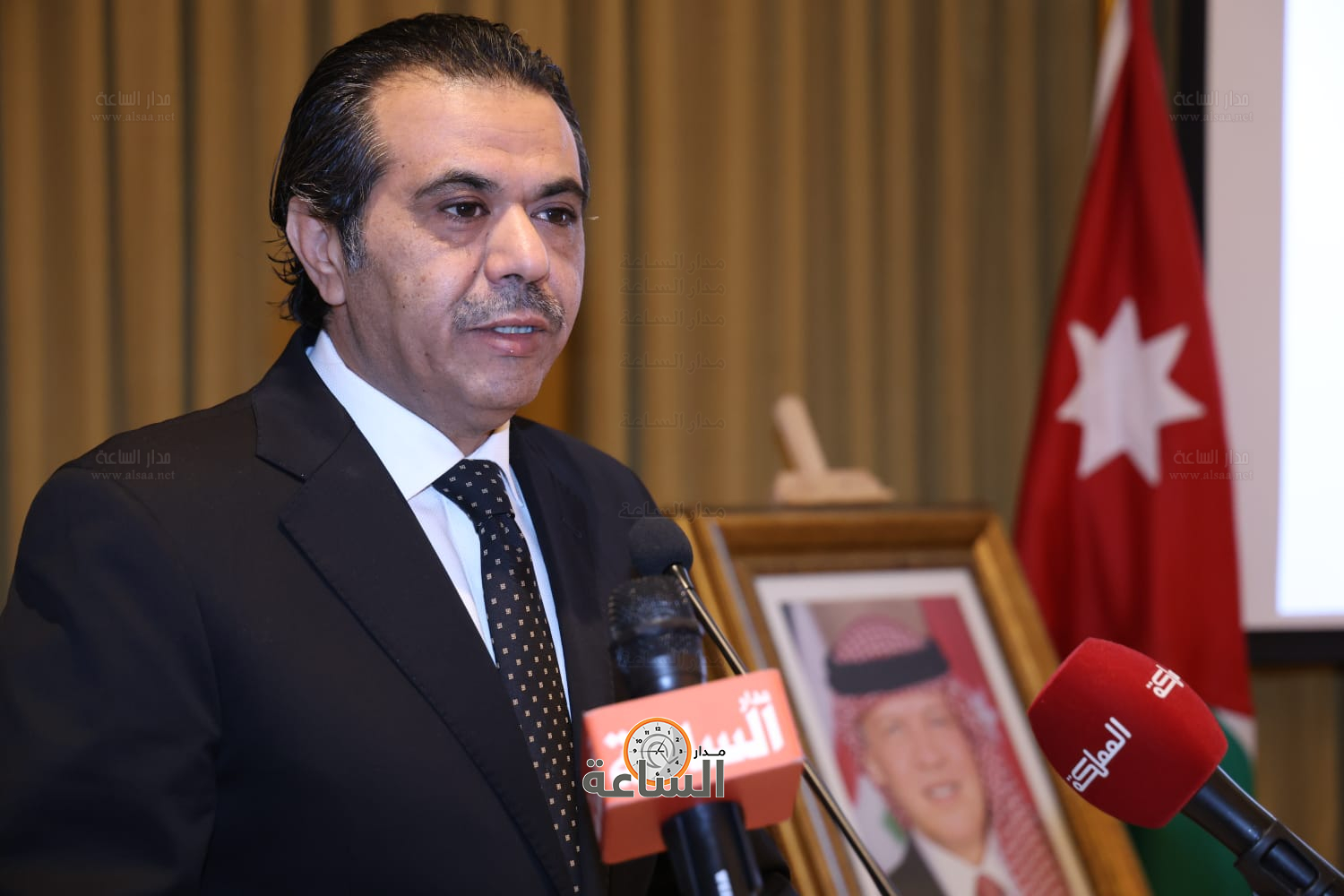 Madar Al-Saa Images 0.42407502812749076