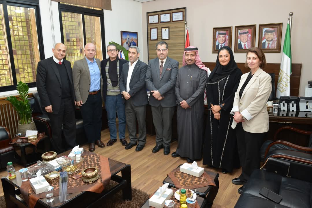 Madar Al-Saa Images 0.10659117308460075