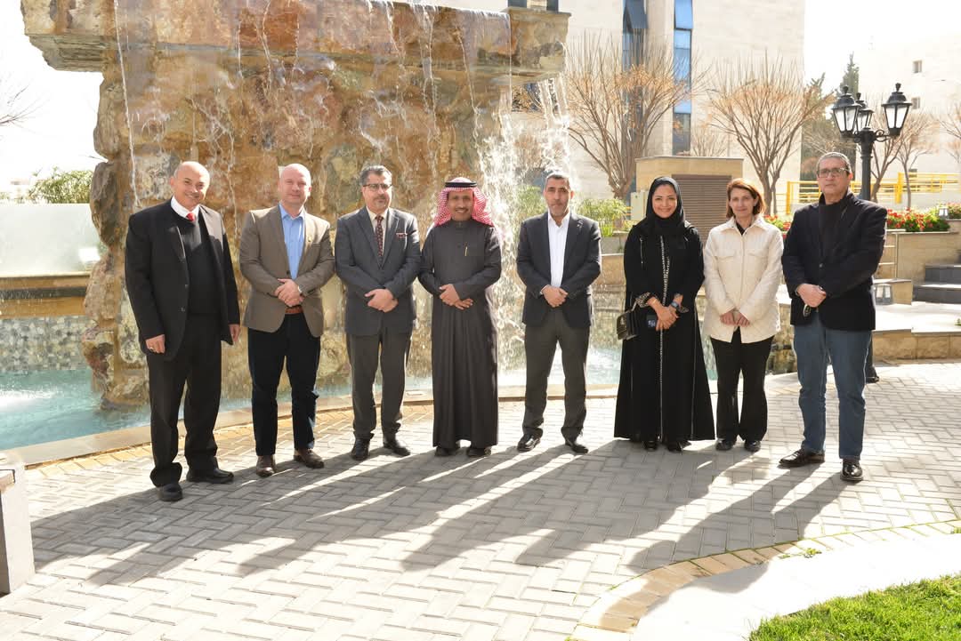 Madar Al-Saa Images 0.15109394839527535