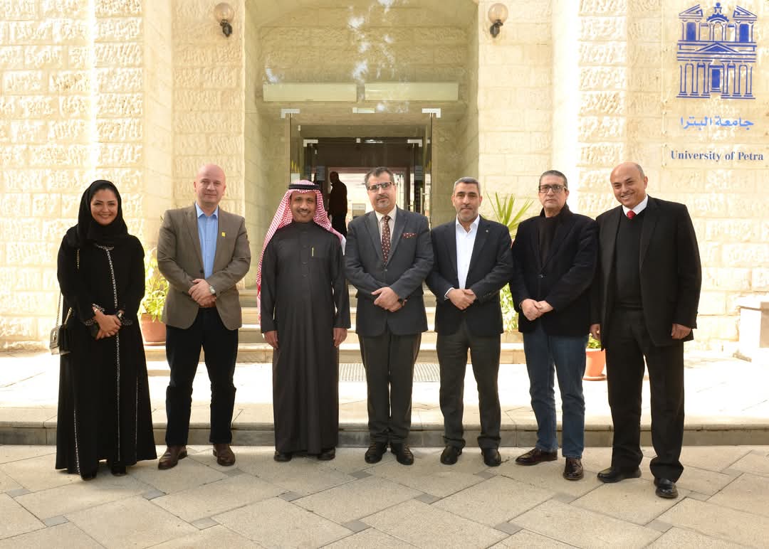 Madar Al-Saa Images 0.3531900226928444