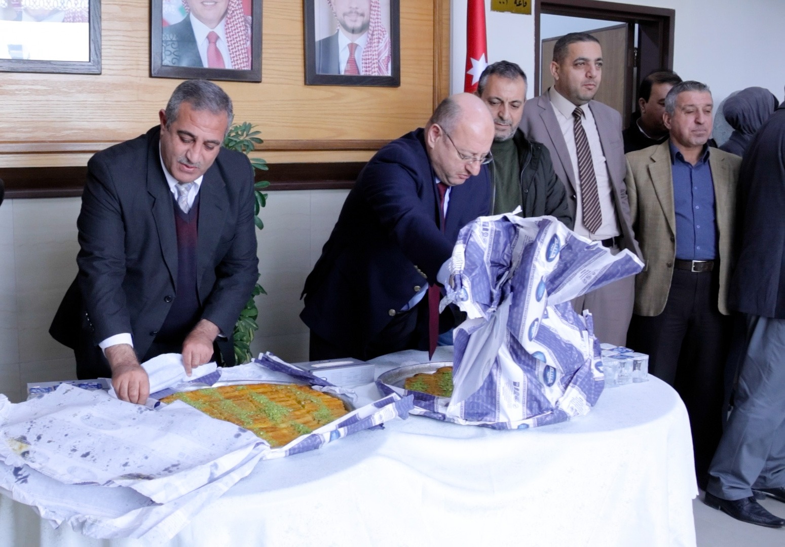 Madar Al-Saa Images 0.7842650396599162