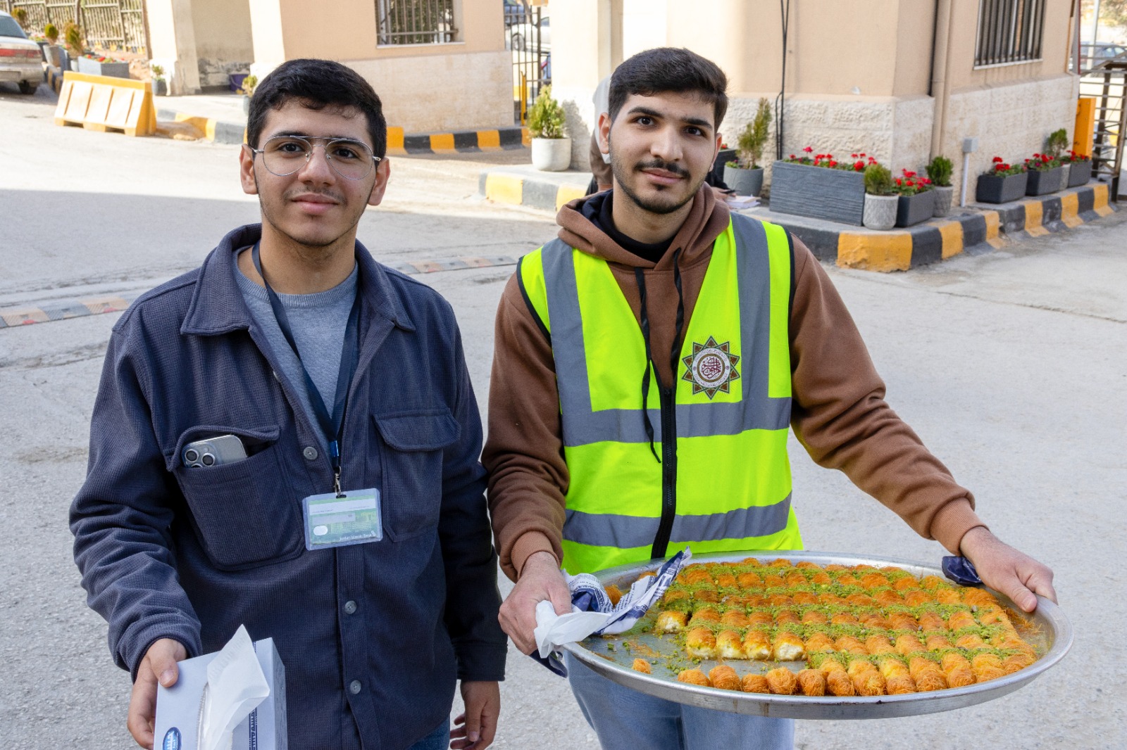 Madar Al-Saa Images 0.2313161906086989