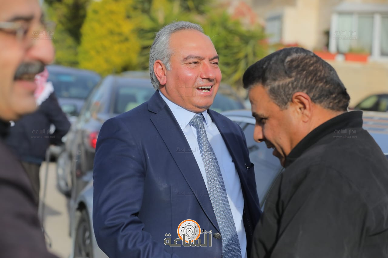 Madar Al-Saa Images 0.5792145732331897