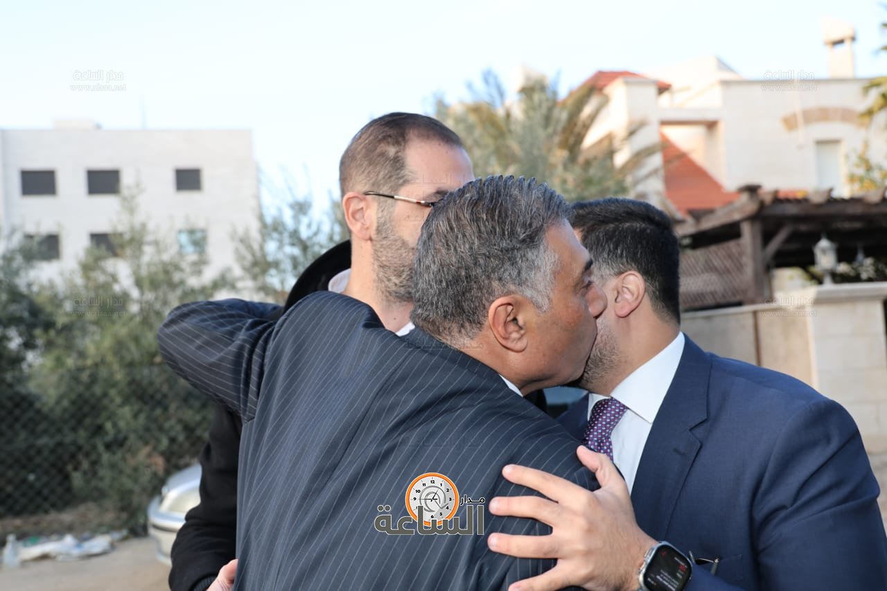 Madar Al-Saa Images 0.45618122796116345