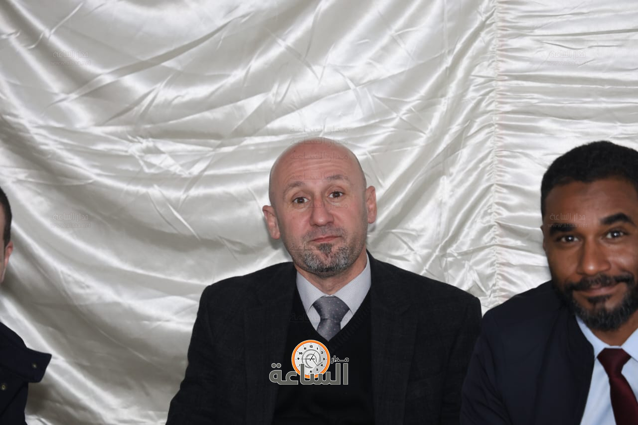 Madar Al-Saa Images 0.5591185560856542