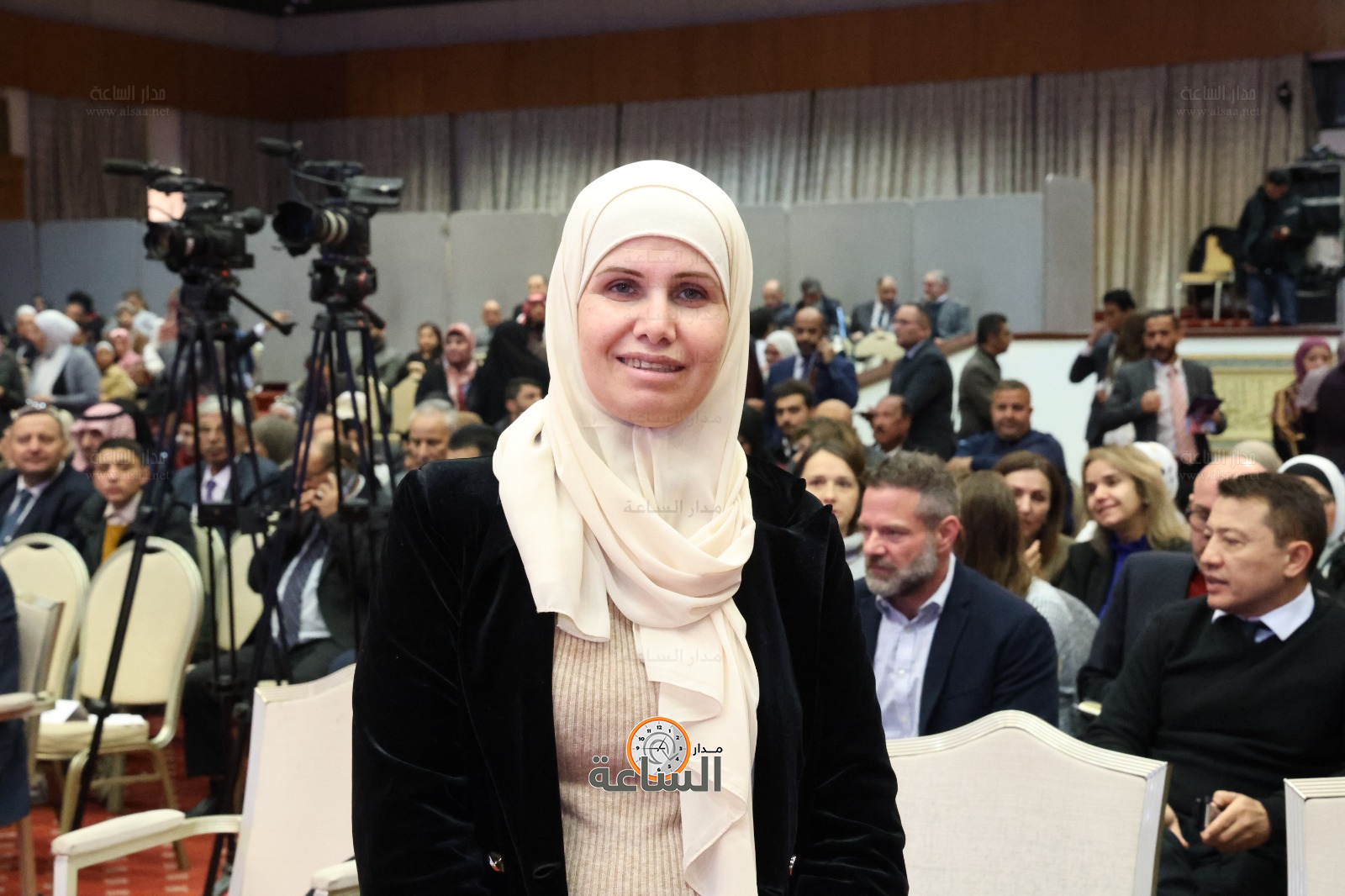 Madar Al-Saa Images 0.39051062277776283