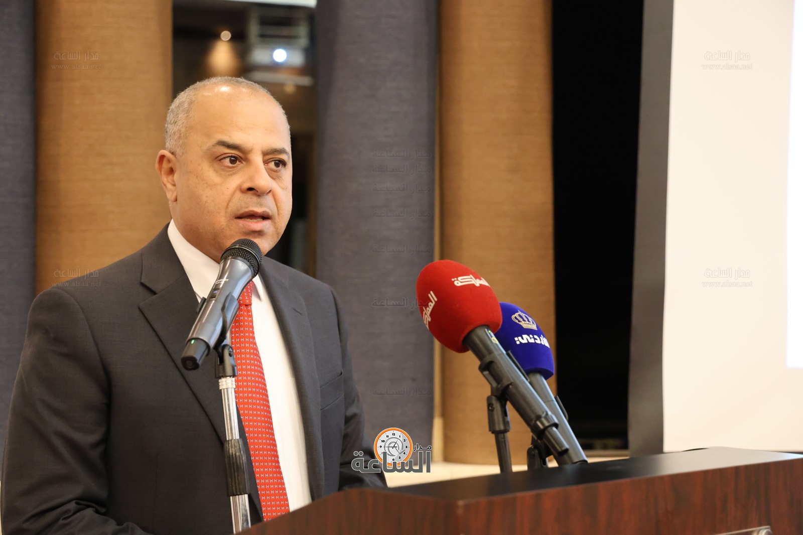 Madar Al-Saa Images 0.020616105662803808