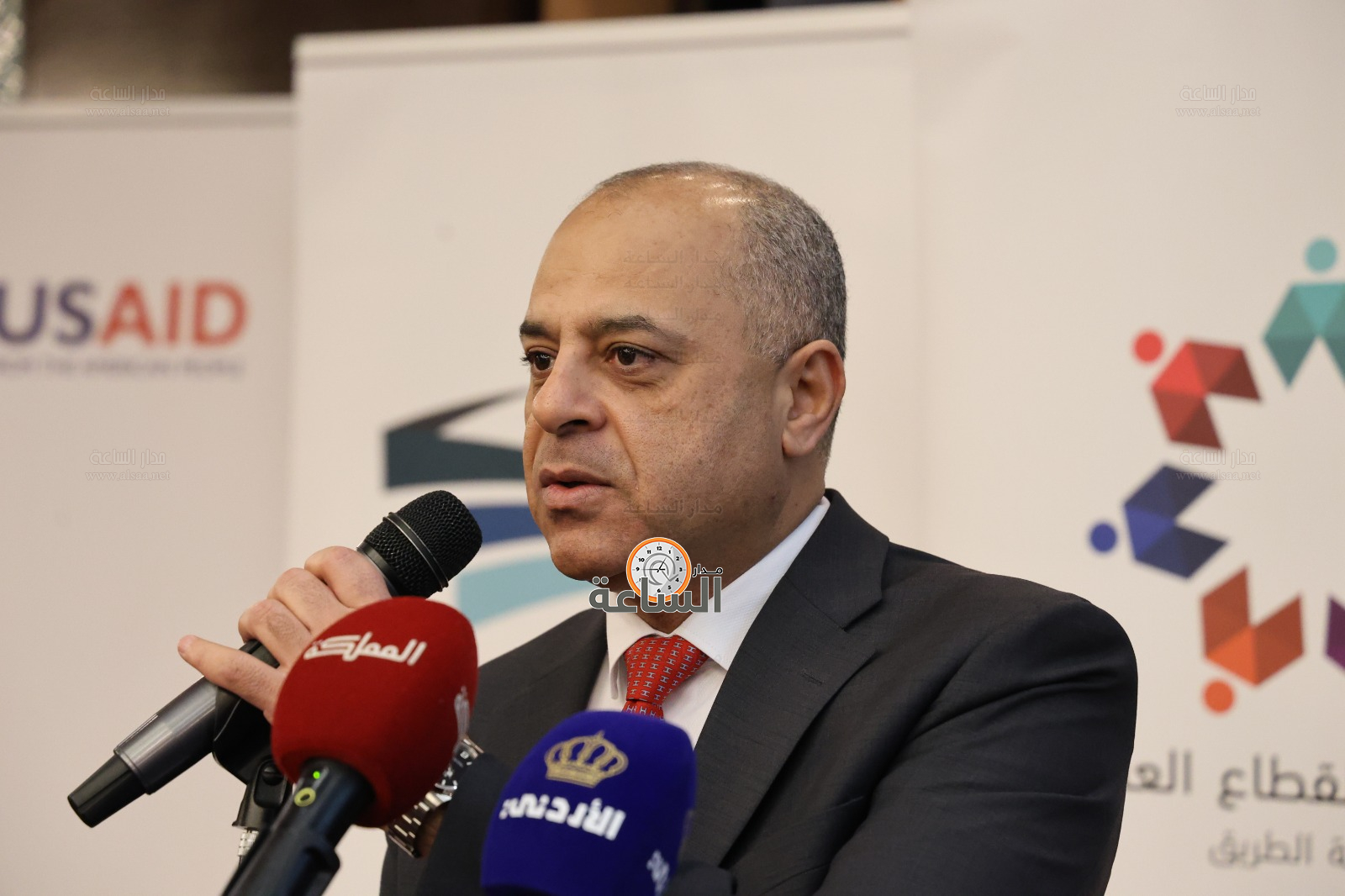 Madar Al-Saa Images 0.7984296048007891