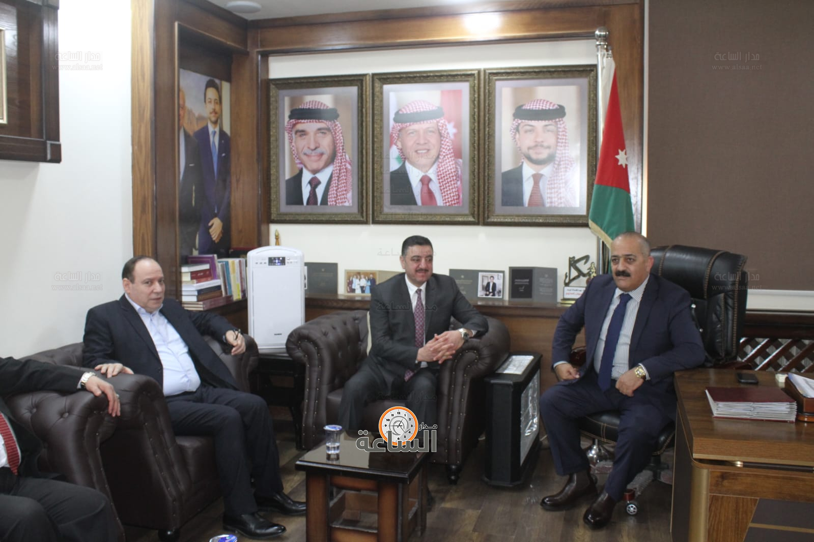 Madar Al-Saa Images 0.515383908105415