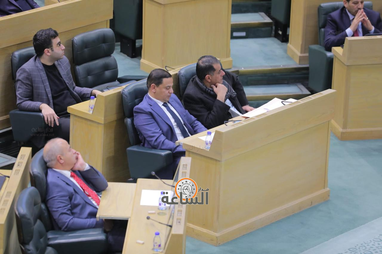 Madar Al-Saa Images 0.5821246358781722