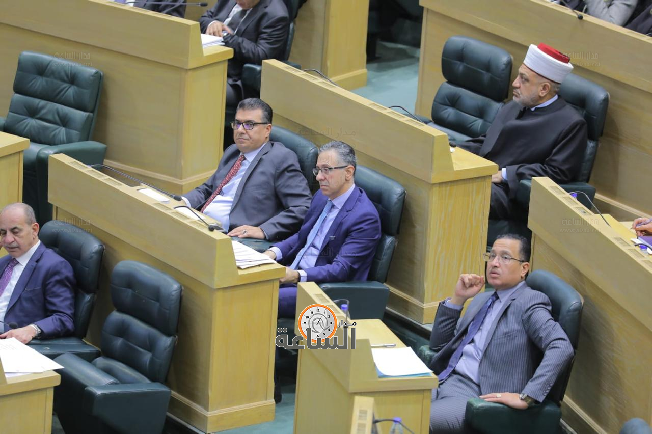 Madar Al-Saa Images 0.6015450438334509