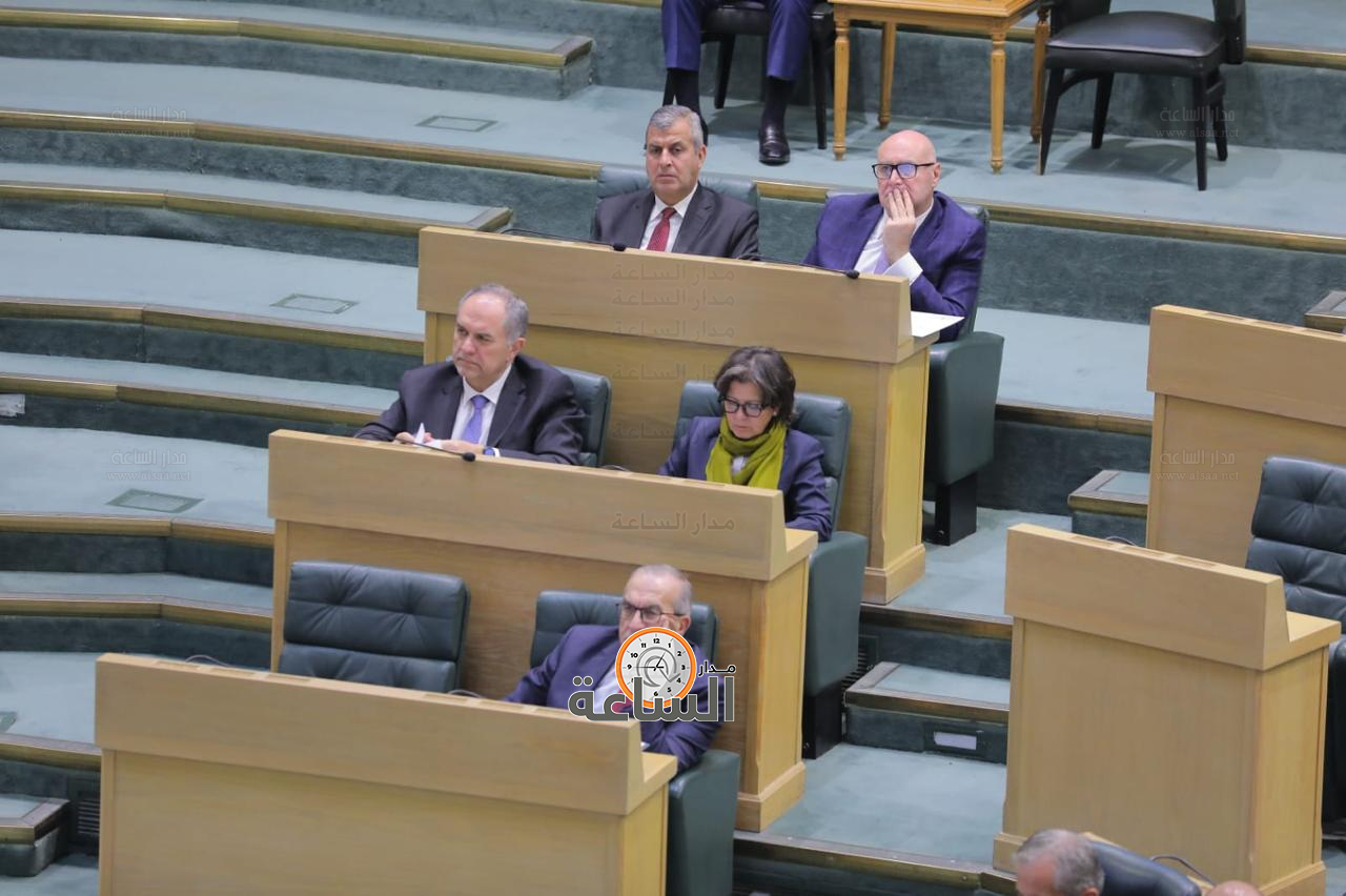 Madar Al-Saa Images 0.8276061772277199