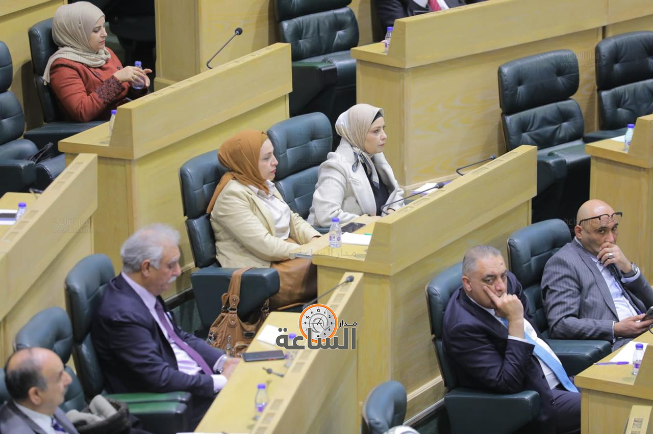 Madar Al-Saa Images 0.2563141236497124