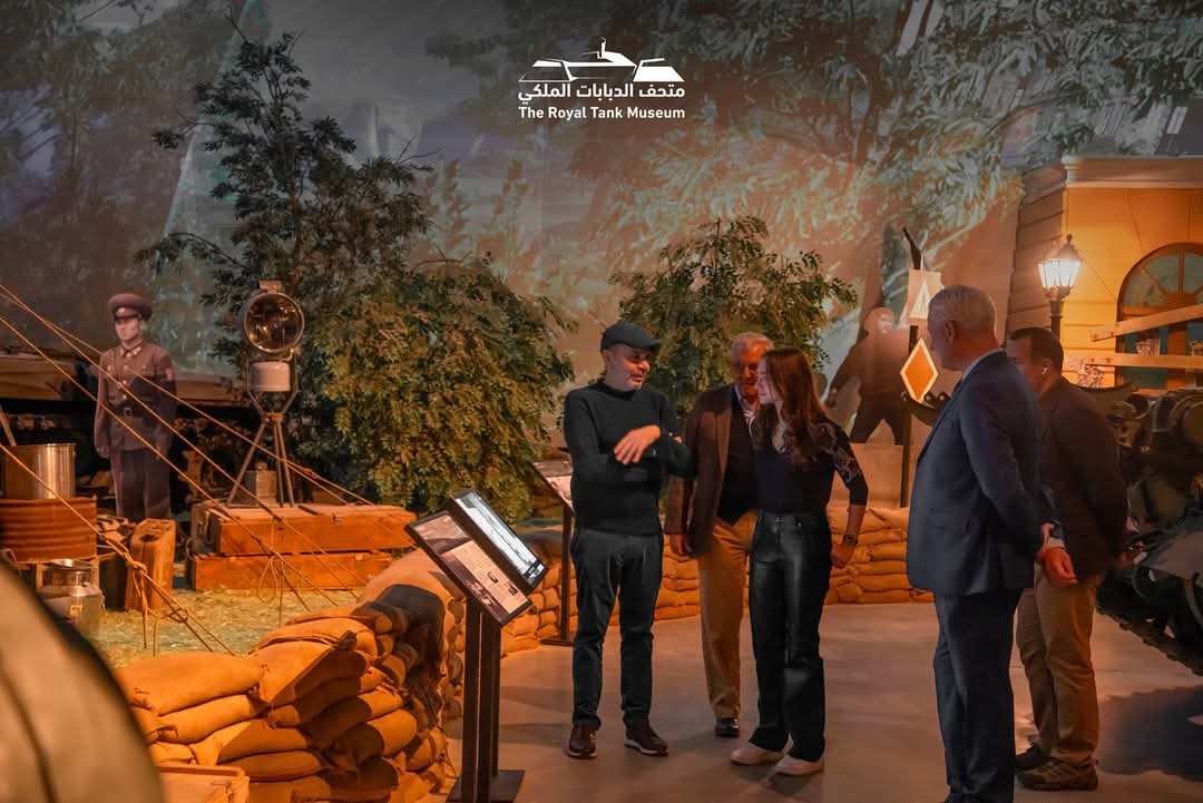 Madar Al-Saa Images 0.34222676537606755