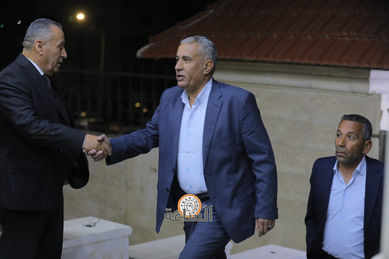 Madar Al-Saa Images 0.3849970656932562