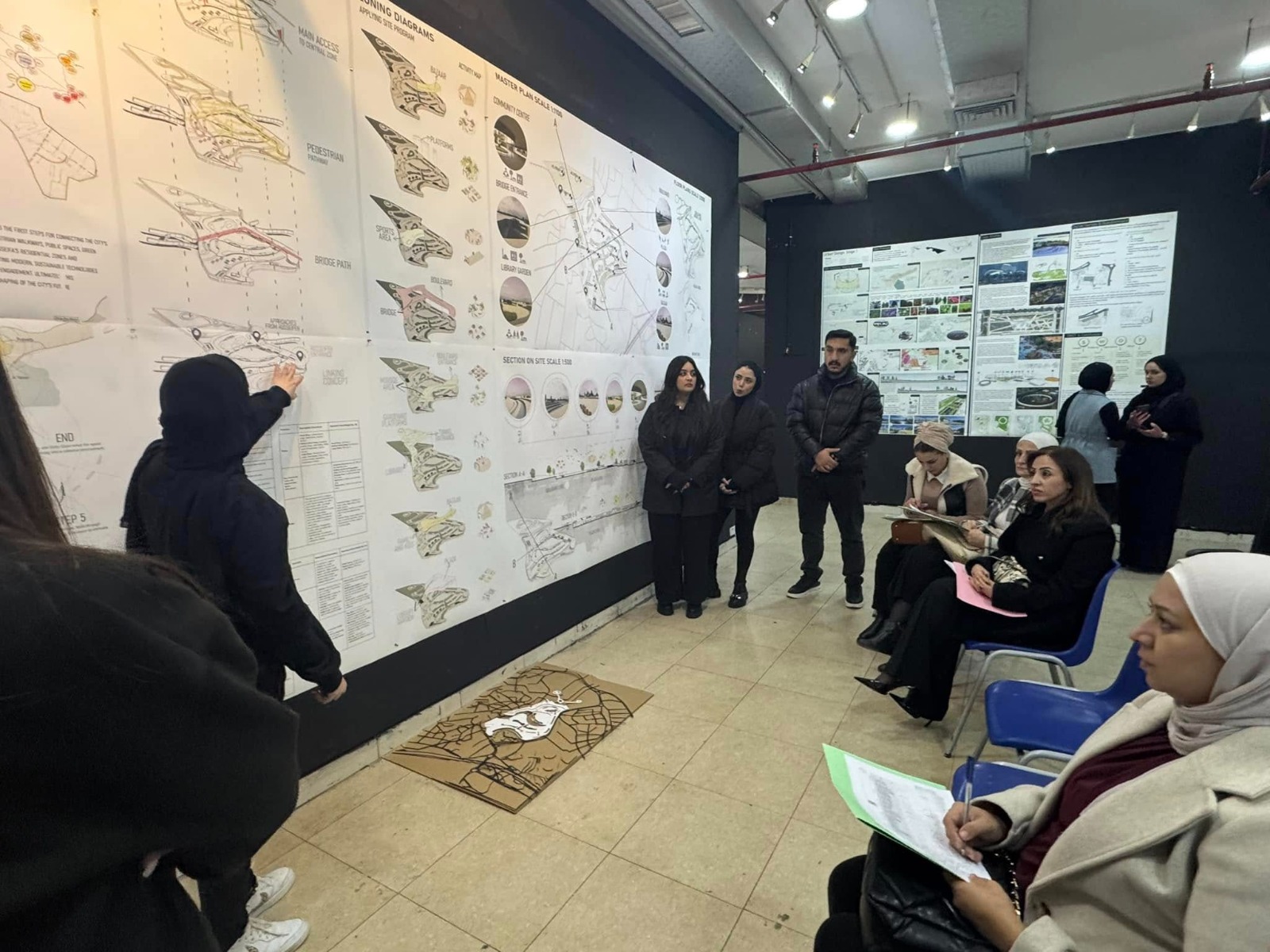 Madar Al-Saa Images 0.9733918973217084