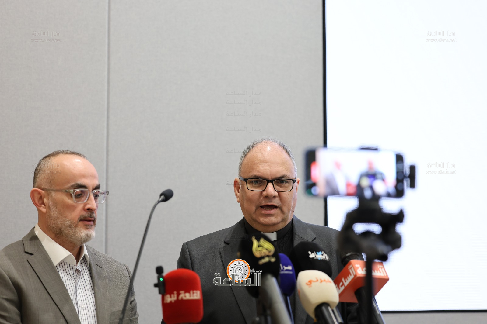 Madar Al-Saa Images 0.33697696739795235